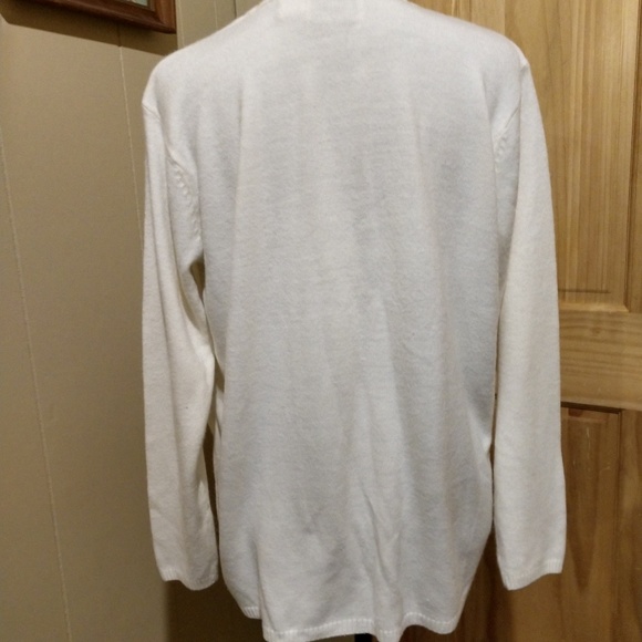 Sweater with pearl and thread embroidery - Picture 4 of 5